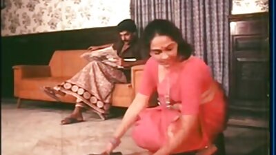 ગાયને સુંદર ગર્લફ્રેન્ડ મમ્મી પાસેથી અદ્ભુત સેક્સ પાઠ મળ્યો