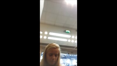 મીઠી સોનેરી ટીન અશ્લીલ કર્યા પછી કમ સાથે જીજ્જડ