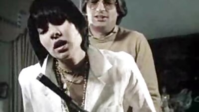 લેટિના તેના બિલાડી અને ગર્દભમાં ડરામણી મોટી કાળી ડિક લે છે