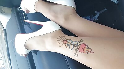 હોર્ની ગ્રાન્ડફા તેની હોટ જાપાનીઝ બસ્ટી નોકરાણીને ચૂડે છે