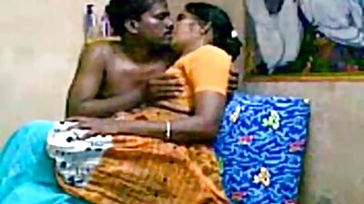 હોર્ની ફેટ ગોળમટોળ ગર્લફ્રેન્ડ સખત ટોટીની સવારી કરે છે