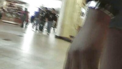 છોકરો બોસની જેમ જાહેરમાં તેની સેક્સી ગર્લફ્રેન્ડને વાહિયાત કરે છે