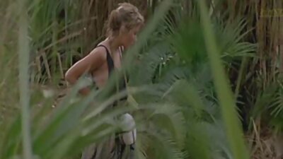 આ બસ્ટી ગર્લ ઇઝ હોટ એસ હેલ