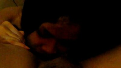 તોફાની છોકરી સંપૂર્ણપણે ભાંગી પડી છે